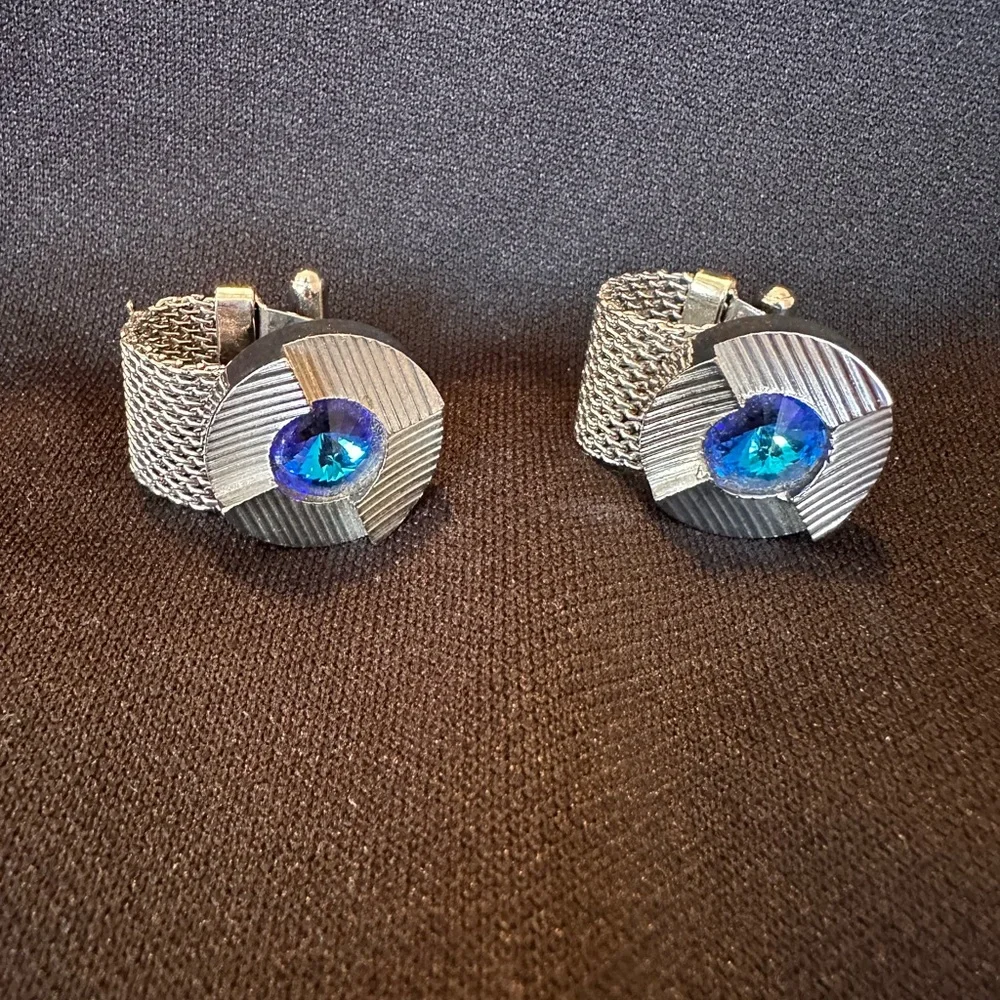 Vintage Men’s Silver Tone Round Cuff Links with Mesh and Bright Blue Stone